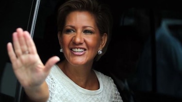 Primera dama Lorena Castillo de Varela hace llamado a medios