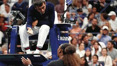 Multan a Serena Williams por infracciones