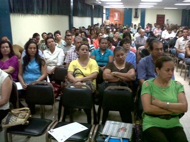 Maestros en Herrera se reúnen; y en David programan marcha