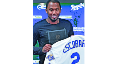 Reales firman con Escobar por un año