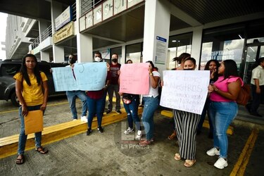 Trabajadores de Justo y Bueno interponen demanda colectiva contra la empresa en Mitradel