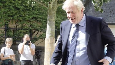 Corte británica revisa límite dado a Johnson