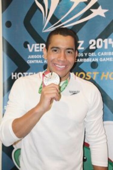 Edgar Crespo, el tritón salta de la piscina