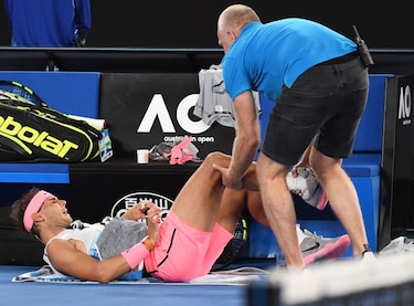 Rafael Nadal se retira del Abierto de Australia por lesión
