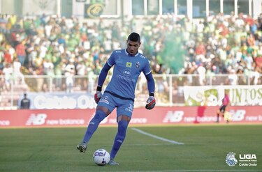 Otro triunfo de Orlando Mosquera: el más valioso del apertura de la LPF