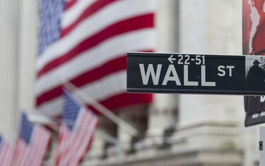 Wall Street mantiene tendencia positiva