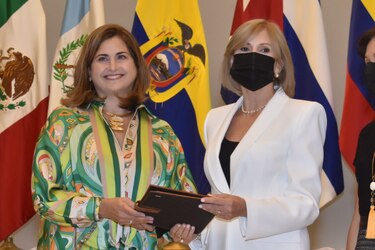Hay más mujeres directoras, pero se incumple la Ley 56