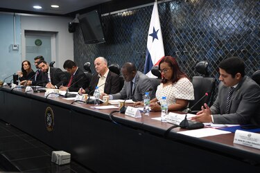 ¿Nuevo gol? Comisión de Gobierno discute en primer debate proyecto de ley que podría beneficiar a Martinelli
