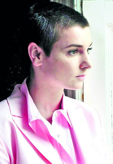 Piden a Sinéad O’Connor que denuncie abusos