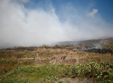 Minsa recomienda usar mascarilla ante presencia de humo tóxico de Cerro Patacón
