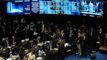 Senado brasileño juzgará a Dilma Rousseff y su mandato pende de un hilo