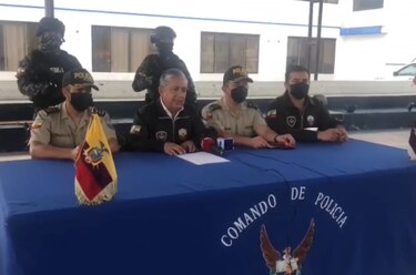 Roban 2.8 toneladas de estupefacientes de organismo antidrogas de Ecuador