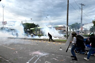 Colombia: protestas, disturbios, destrucción e historia
