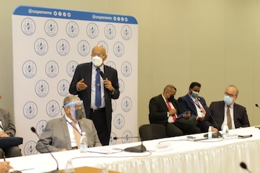 Debate de la CSS se topa con compleja crisis fiscal 