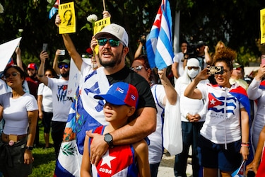 ‘Cuba va a vivir en paz’, promete Miguel Díaz-Canel frente al desafío de opositor