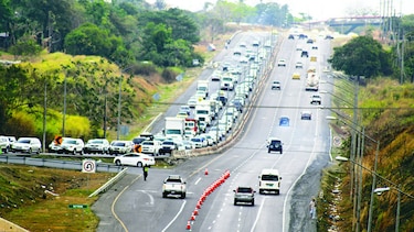 Inversión de vías en Arraiján por feriado