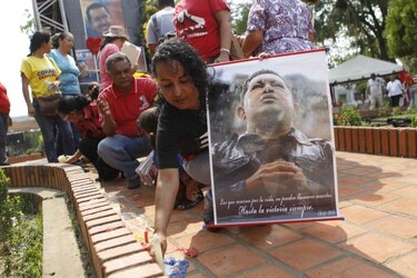 Prorrogan hasta el viernes el duelo nacional por muerte de Chávez