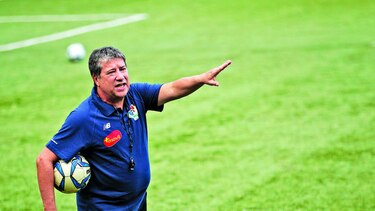 Bolillo Gómez se echa la culpa por la derrota de Panamá ante México