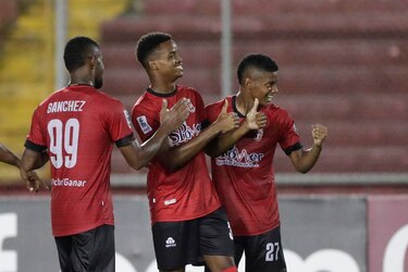 El Sporting San Miguelito golea al Verdes en la Copa Centroamericana