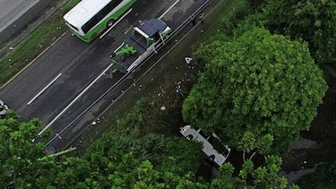 Fiscalía de Homicidios investiga accidente de bus en Las Cumbres