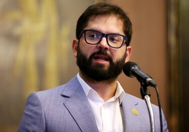 Boric llama a la oposición a reincorporarse a la mesa de seguridad