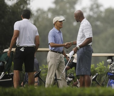 Obama juega golf con exastro de la NBA