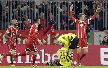Bayern saca del camino al campeón Dortmund
