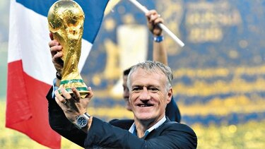 El francés que levantó las dos copas del mundo
