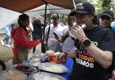 Candidatos cierran campaña en plaza pública para elecciones del 29 de octubre en Colombia