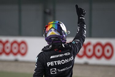 Lewis Hamilton saldrá desde la ‘pole position’ del GP de Catar 