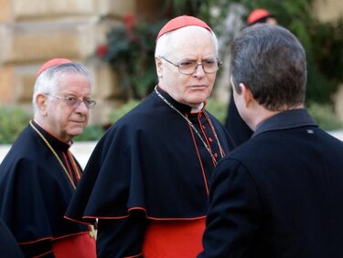 Los cardenales sin fecha para el cónclave