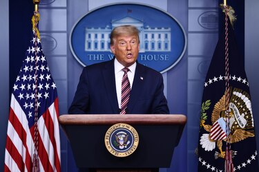 Trump dice que Biden no debería reivindicar la victoria