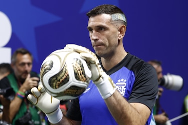 Dibu Martínez: ‘No me importa no tener un trofeo de mejor jugador’