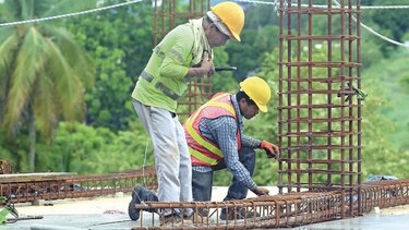 Plantean medidas para dinamizar la construcción
