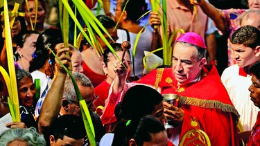 Ulloa pide rescatar el valor de la familia