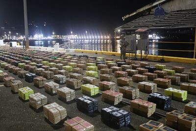 Decomisan cerca de 13.5 toneladas de droga en aguas del Pacífico panameño; la carga está valorada en $2 millones