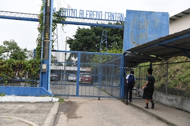 Impugnación mantiene suspendida licitación para la reconstrucción del Instituto Dr. Alfredo Cantón