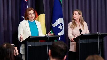 "Puse una foto de mi madre delante de la cámara y me dijo 'gracias por verificar tu edad'", los desafíos que enfrenta Australia para implementar la prohibición del acceso de los menores de 16 años a las redes sociales