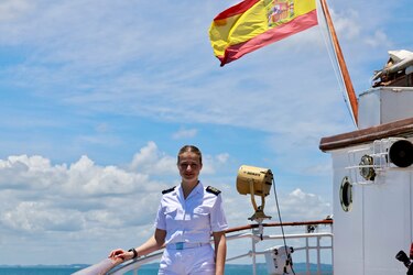 La reina Letizia viaja a Panamá para ver a la princesa Leonor en escala del buque Elcano