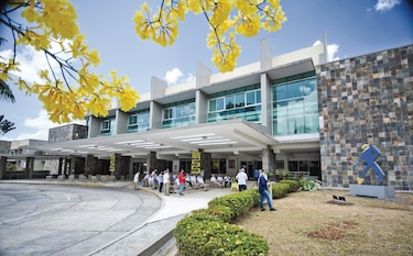 Colegio Javier: 50 años de servicio social