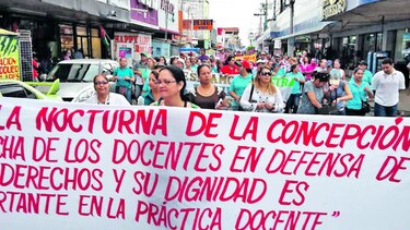 Protestas de los docentes se extienden al interior del país