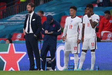 Condena unánime a los insultos racistas contra futbolistas ingleses