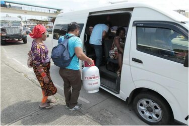Impondrán multas de hasta mil dólares a dueños de buses piratas