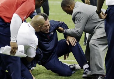 Técnicos de Texans y Broncos afrontan problemas de salud