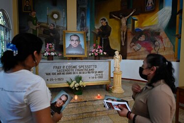 Iglesia beatifica a sacerdotes asesinados por militares en El Salvador
