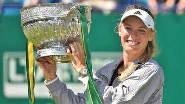 Caroline Wozniacki vence a Sabalenka para ganar cetro en Eastbourne