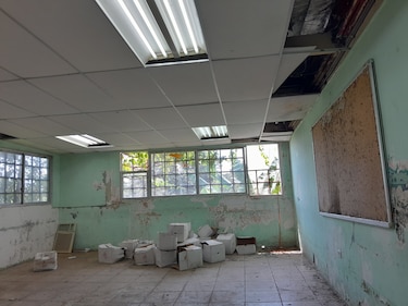 Padres del Instituto Alfredo Cantón rechazan retorno a sede alquilada en la Oxford por condiciones precarias