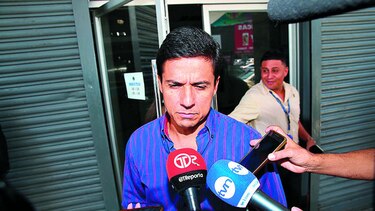 Exministro Federico Suárez sale de la cárcel luego de consignar fianza de medio millón de dólares