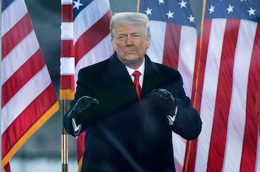 Trump dice que cargos contra ejecutivo de la Organización Trump ‘dividen al país’