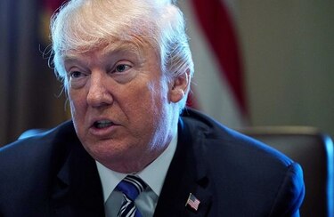 Trump impone pesados aranceles a importaciones de acero y aluminio